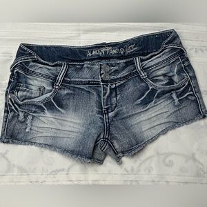 Almost Famous size 5‎ denim shorts